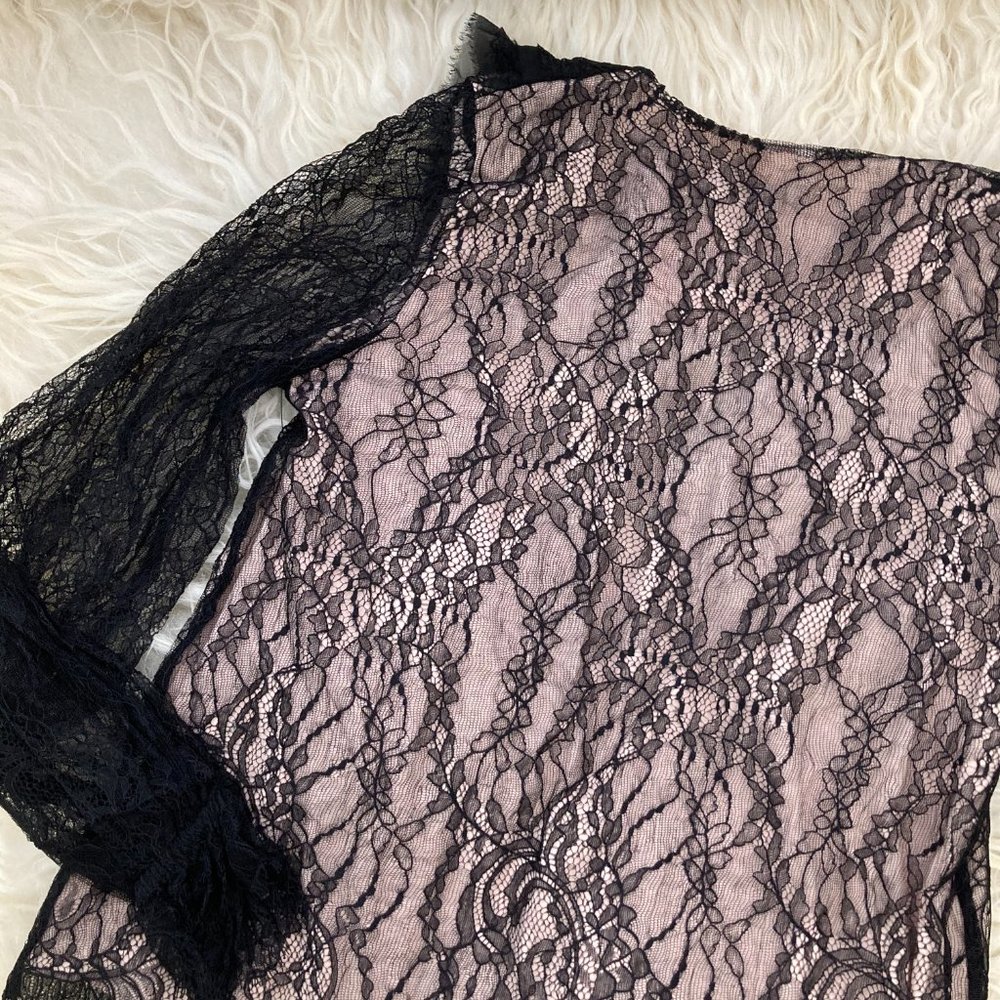 ALEXIS Lace Pattern V-Neck Blouse - Picture 11 of 14
